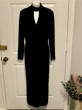 Seeler Sz Small/Medium Long Sleeve Black Keyhole Velvet Maxi Dress Women’s
